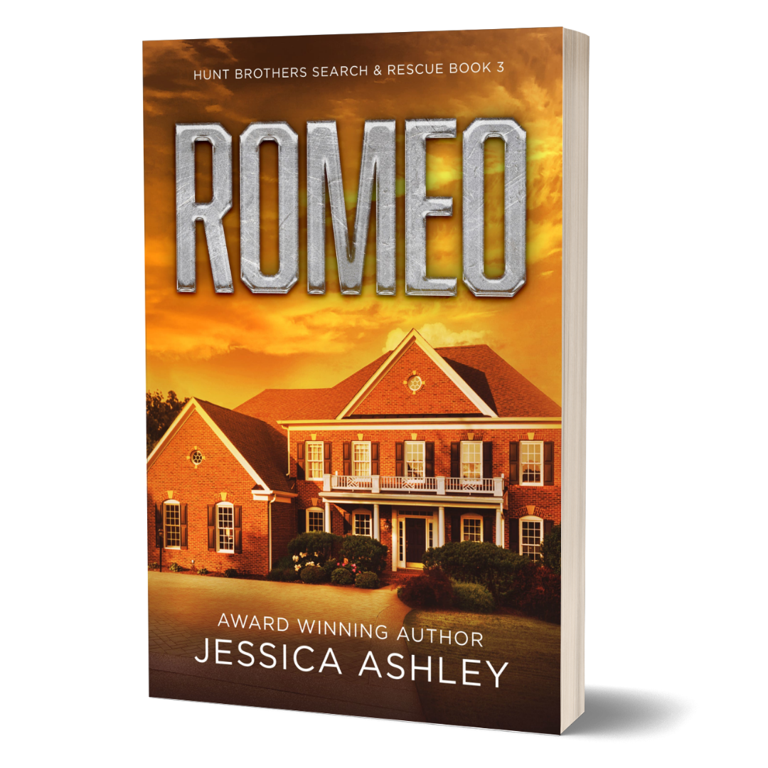 Book cover of 'Romeo' by Jessica Ashley with a house and sunset in the background